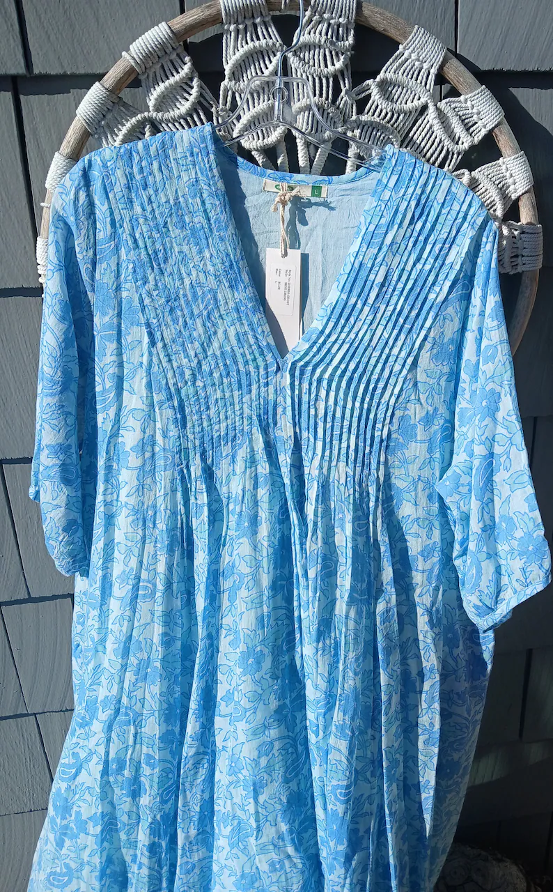 Blue Floral Cotton Gauze Midi Dress With Pockets – Travel Friendly Pleated Design