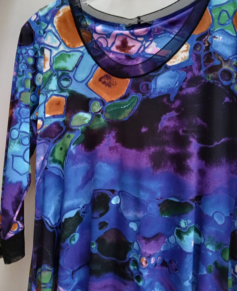 Abalone Printed Tunic. One Of A Kind And Custom Made. Tailored To Flatter. Black Lace Special Edge Treatment. Any Dressy Event. — photo 3