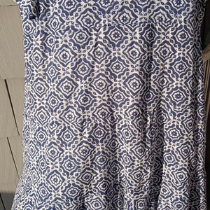 Dolma.Cotton V Neck Dress Handprint In Navy On White. Very Slightly Fitted — photo 4