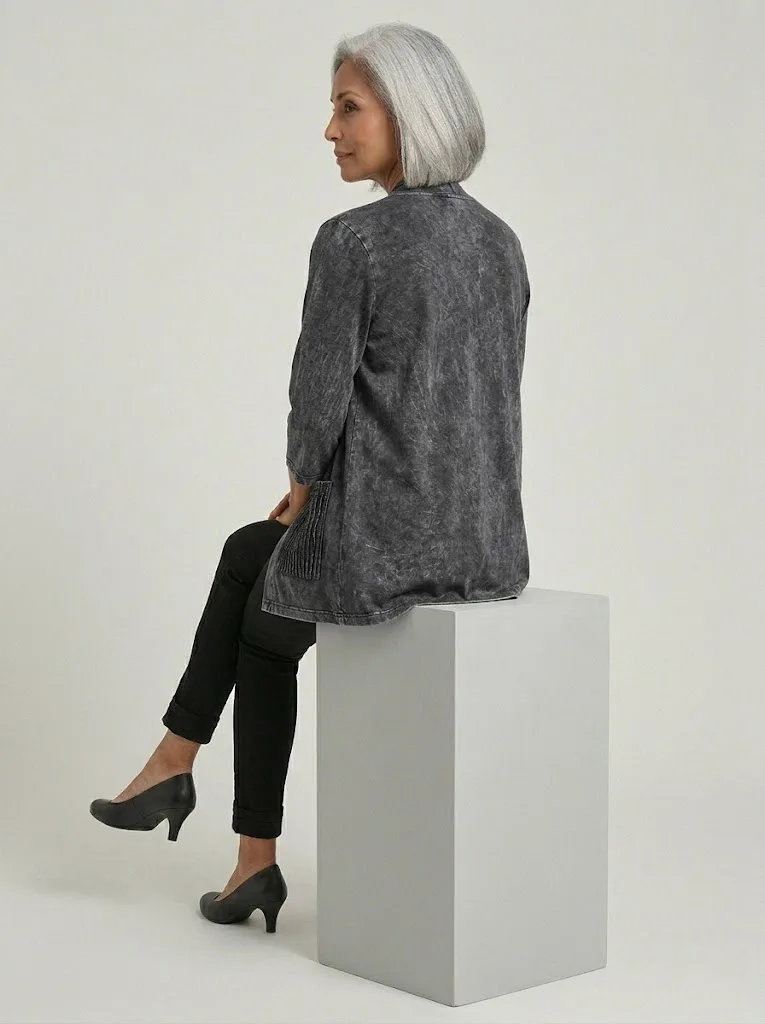 Open Casual Cardigan Elegance — photo 2