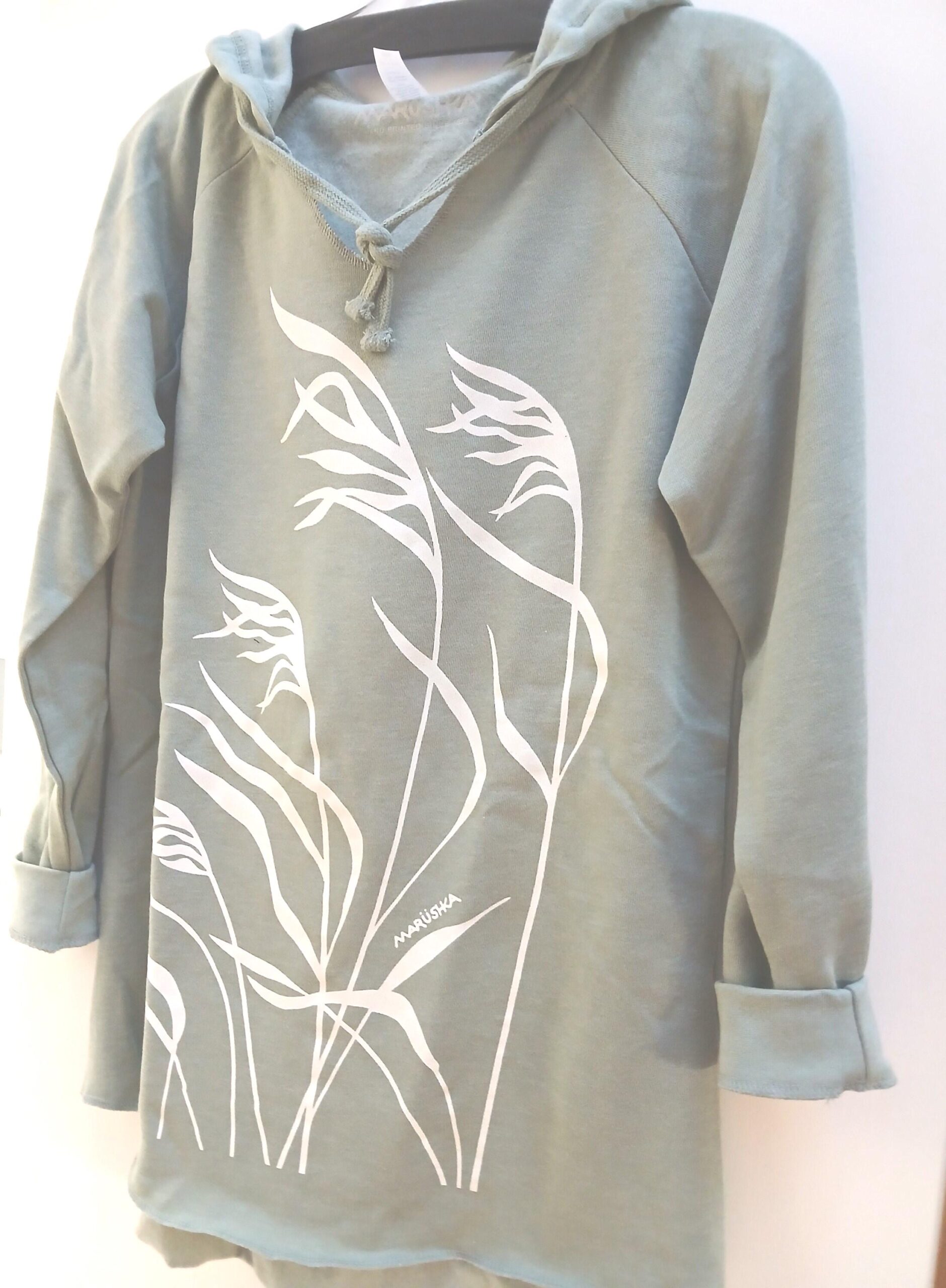 il_fullxfull.7241247222_87l4.jpg Marushka. Longer length body style. Hand screened light fleece hoodie. Sage with seagrass design. - Image 1